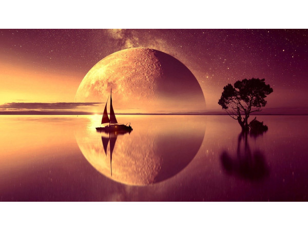 Лодка на фоне восходящей луны